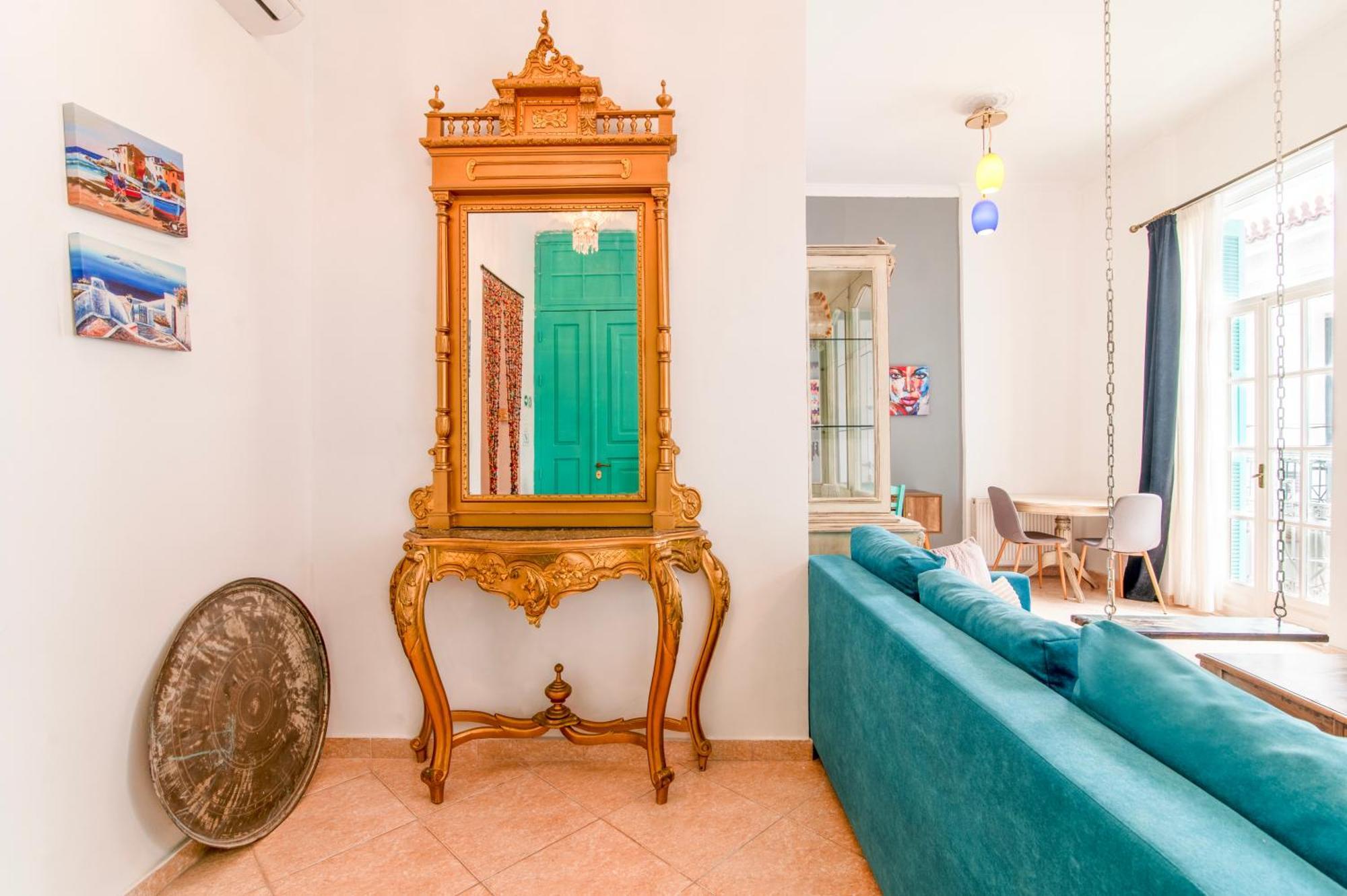 Neoclassical Loft In Monastiraki - Acropolis And Metro アテネ エクステリア 写真